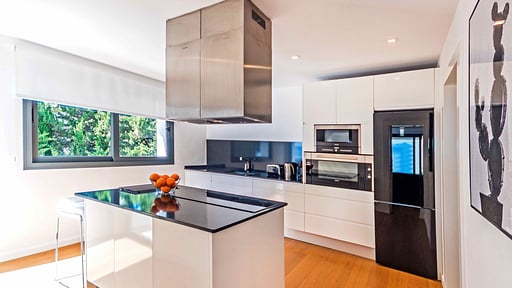 Villa Scenic Kitchen