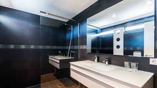 Villa Scenic Bedroom 2