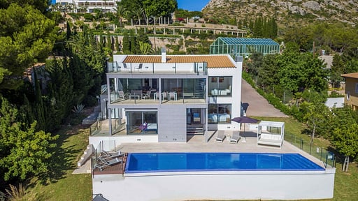 Villa Scenic Surroundings