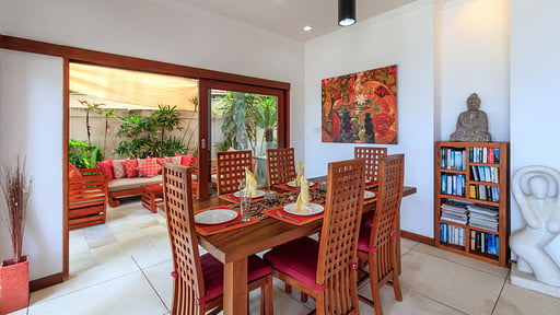 Villa Pantai Candidasa Dining area 1