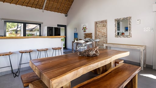 Villa Pantai Kubu Dining area