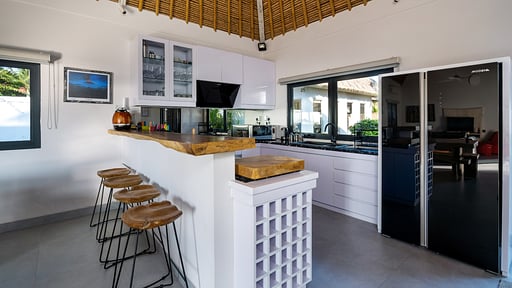 Villa Pantai Kubu Kitchen