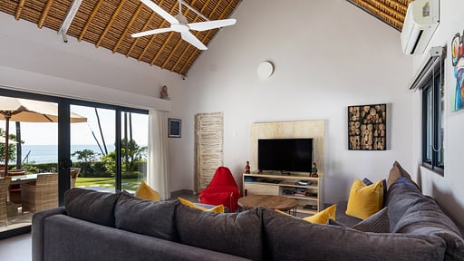 Villa Pantai Kubu Living room