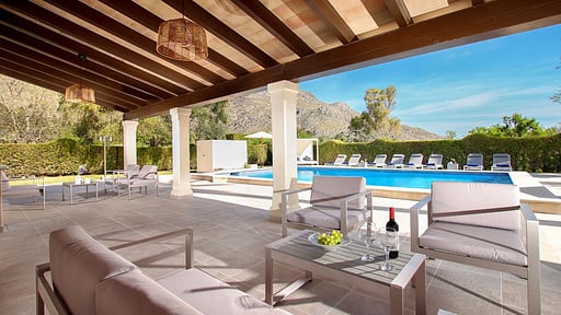 Villa Papa Terrace/Veranda