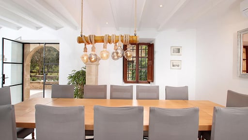 Villa Papa Dining area