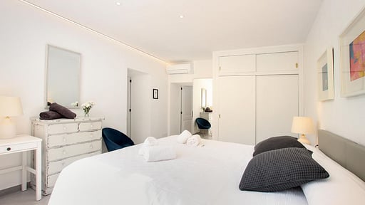 Villa Papa Bedroom 1