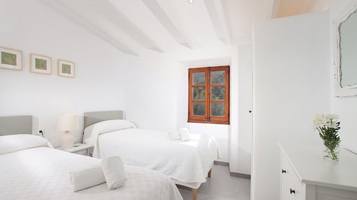 Villa Papa Bedroom 2