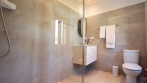 Villa Papa Bedroom 5