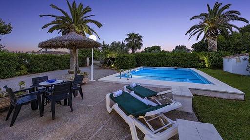 Villa Paparri Schwimmbad