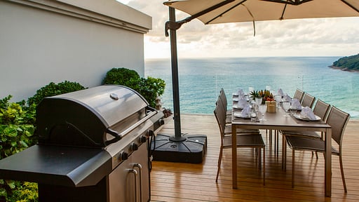 Villa Paradiso Dining area
