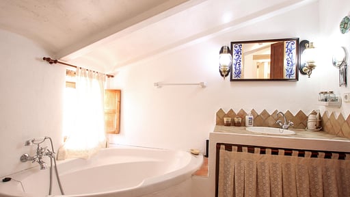 Villa Parchment Bedroom 3