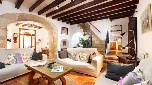 Villa Parchment Living room