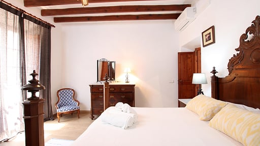 Villa Parchment Bedroom 3