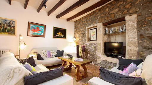 Villa Parchment Living room