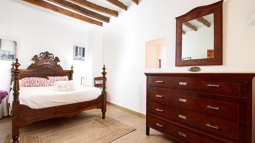 Villa Parchment Bedroom 2