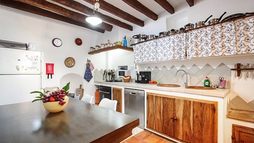 Villa Parchment Kitchen