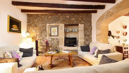 Villa Parchment Living room