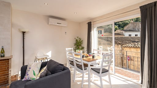 Villa Pare Vives 77 Dining area