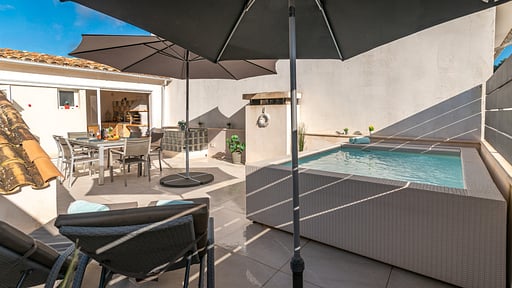 Villa Pare Vives 77 Dining area