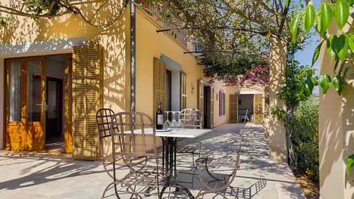 Villa Parra Dining area
