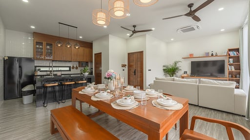 V226 Villa Pasak 2 Dining area