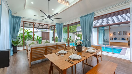 V227 Villa Pasak 4 Dining area