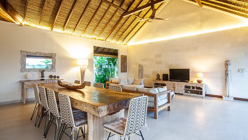 Villa Pascaline Dining area