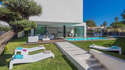 Villa Pau Terrace/Veranda