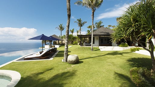 Villa Pawana Swimming pool 2