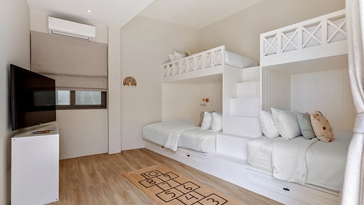 Villa Peace Спальня 6