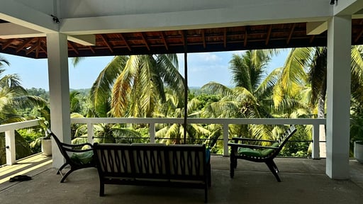 Villa Peacock Point Гостиная