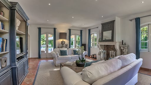 Villa Pearl Living room