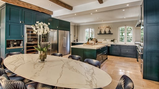 Villa Pearl Dining area