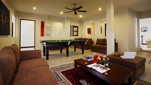 Villa Pearl Media room