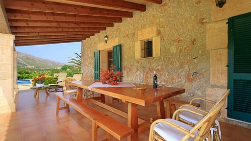 Villa Pedra Vista Dining area