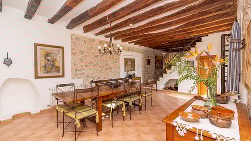 Villa Perdiu Vell Petit Обеденная зона