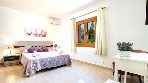 Villa Periwinkle Schlafzimmer 1