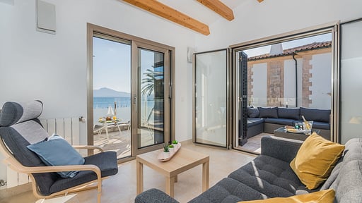 Holland Living room 1