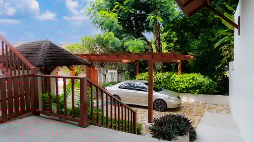 Villa Phala 3 Parkflächen