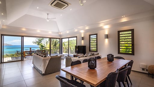 Villa Phebus Dining area