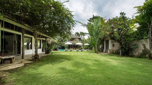 Villa Phinisi Garden