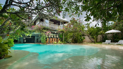Villa Phinisi Swimming pool