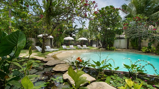 Villa Phinisi Swimming pool