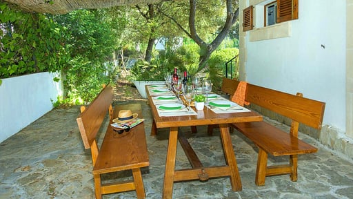 Villa Pi Tort Dining area