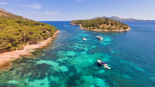 Villa Pi Tort Surroundings