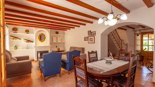 Villa Picafort Dining area