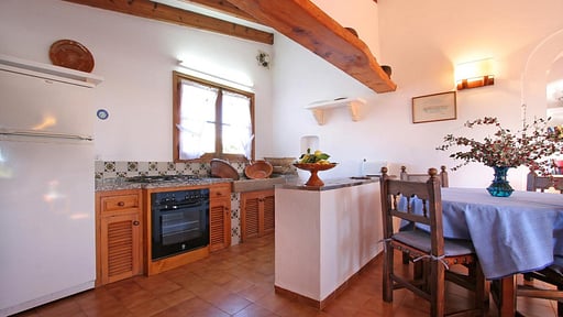 Villa Picarol Gran Kitchen