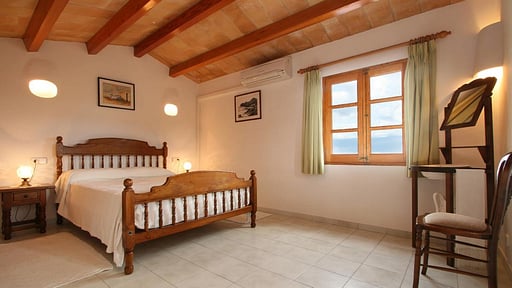 Villa Picarol Petit Bedroom 1