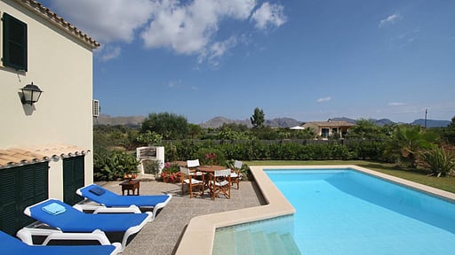 Villa Picarol Petit BBQ equipment