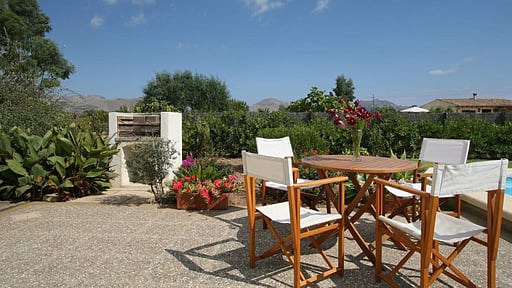 Villa Picarol Petit BBQ equipment